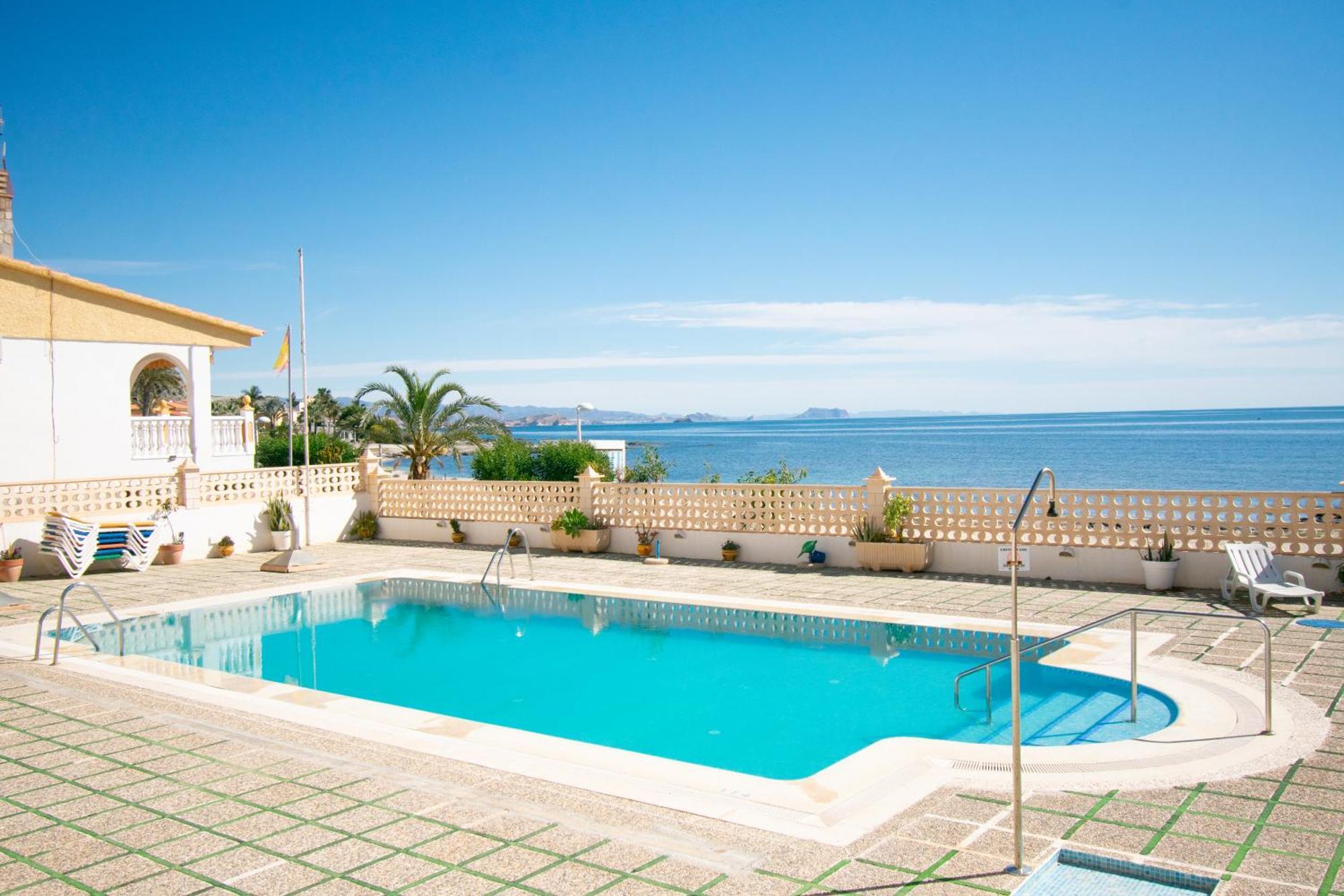 Apartamentos El Calon Playa Куэвас-дель-Альмансора Экстерьер фото